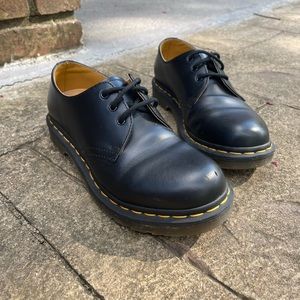 Women’s 1461 Used DOC MARTENS - Size 7